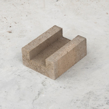 SEMELLE de DEPART pour MONTAGE des MURS en BRIQUE de CHANVRE BIOSYS