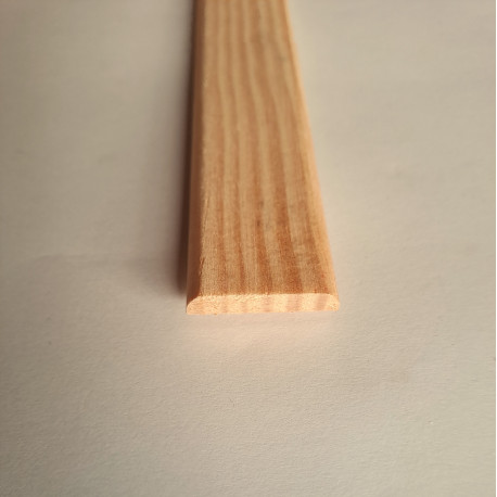 CHAMPLAT MOULURE en PIN MARITIME / Dim : 30 mm x 6 mm VENDU à L'unité