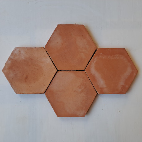 CARREAUX HEXAGONAUX en TERRE CUITE FAIT MAIN VENDU au M²