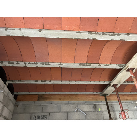 ENTREVOUS CINTRES en TERRE CUITE MODELE : ROUGE VIEILLI VENDU à L'UNITE