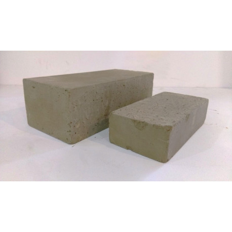 BRIQUE DE TERRE CRUE