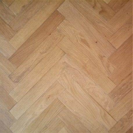 PARQUET en CHENE MASSIF / BATONS ROMPUS CHOIX PREMIER en 21 mm d'épaisseur à BORDS DROITS à VISSER ou à CLOUER Vendu au m²