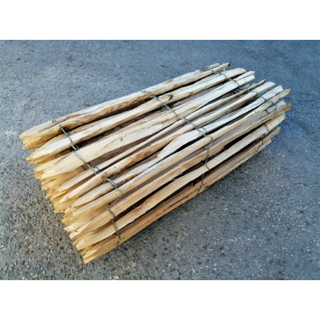 GANIVELLE ou TREILLAGE FENDUS en CHATAIGNIER pour CLOTURE  VENDU au ROULEAU