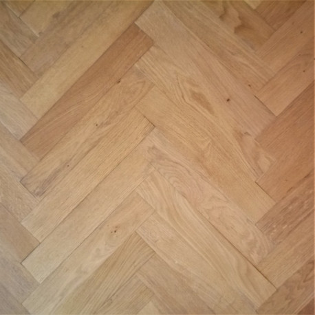 PARQUET en CHENE MASSIF / BATONS ROMPUS CHOIX QF2 en 21 mm d'épaisseur à BORDS DROITS à VISSER ou à CLOUER Vendu au m²