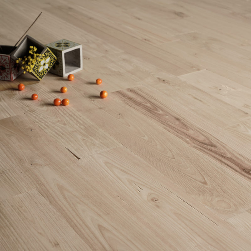 PARQUET MASSIF CHATAIGNIER / CHOIX RUSTIQUE en 14 mm d'épaisseur à bords droits ( à VISSER à CLOUER ou à COLLER ) VENDU au m²