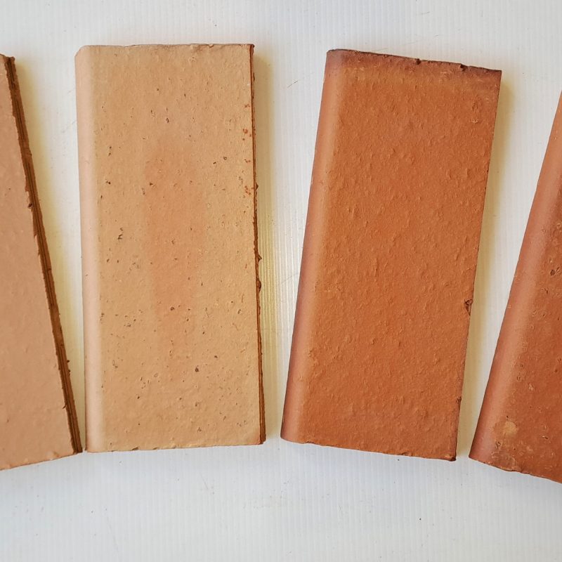 PLINTHE en TERRE CUITE / VENDU au ML