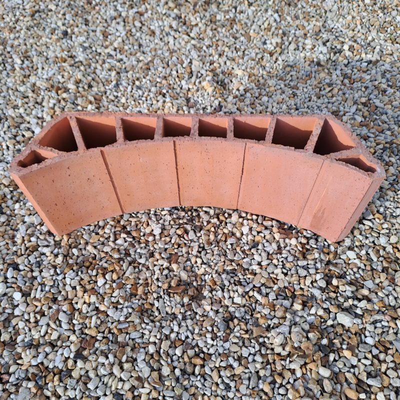 ENTREVOUS CINTRES en TERRE CUITE MODELE : SEGMENTE ROUGE VIEILLI VENDU à L'UNITE